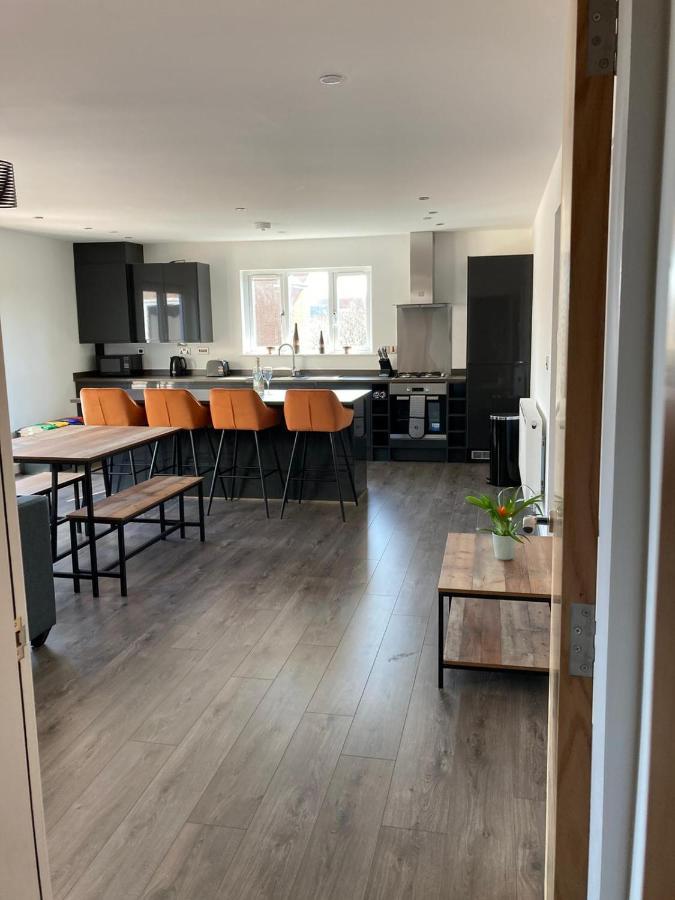 Spacious Newly Built Apartment Rhos On Sea, Colwyn Bay Экстерьер фото