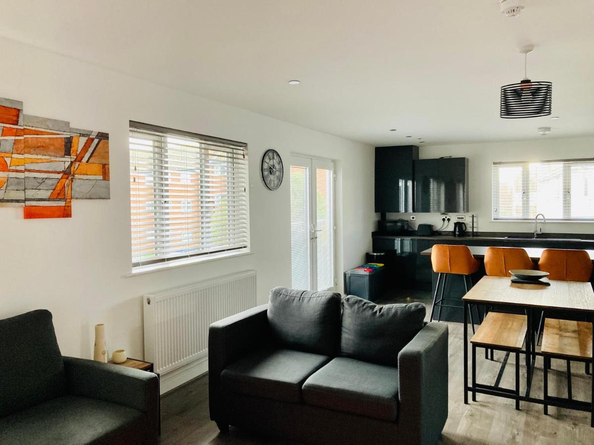 Spacious Newly Built Apartment Rhos On Sea, Colwyn Bay Экстерьер фото